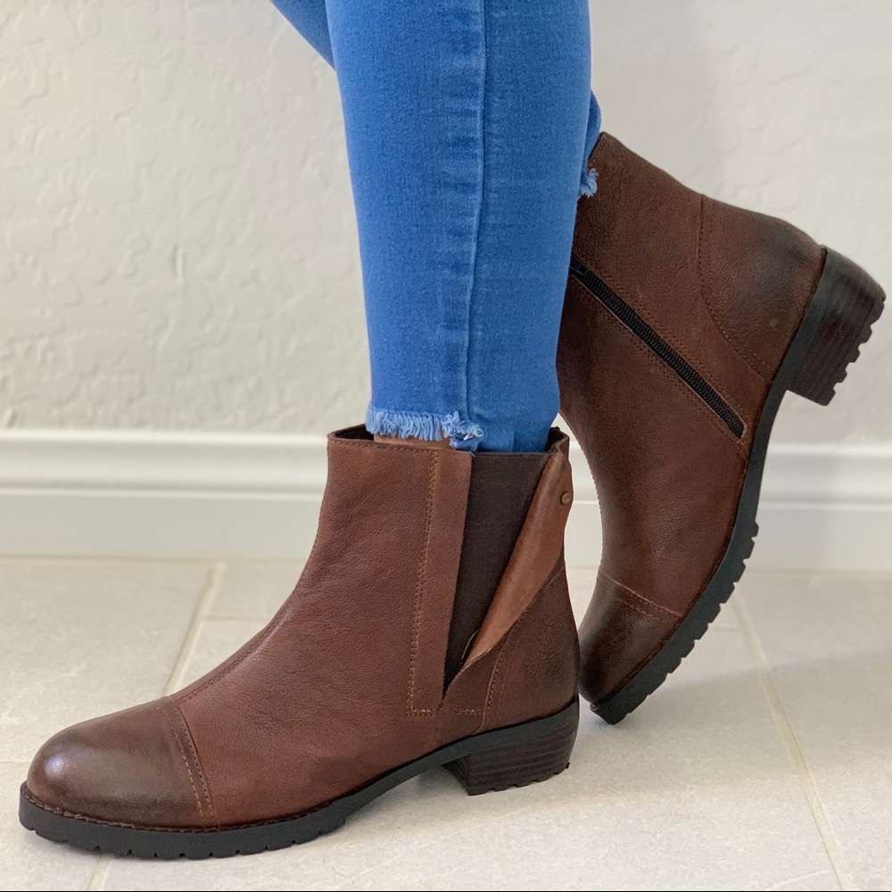 Texas Brown Distressed Leather Tall Ankle Boots - Picture 7 of 7